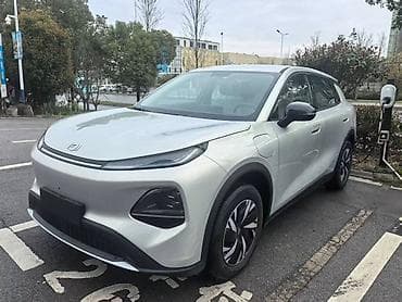 geely galaxy e5: Changan Qiyuan Q05: 2026 г., Автомат, Электромобиль — 3
