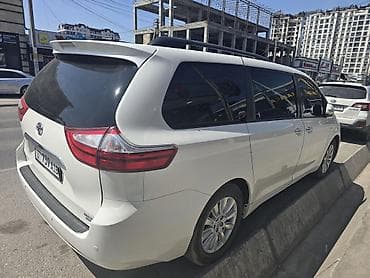 р18 235 55: Toyota Sienna: 2016 г., Минивэн — 3