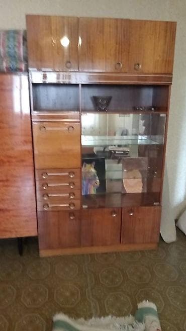 сервант советские: Стенка-шкаф, Тип стенки-шкафа: Советская, Для зала, Особенности: Для хранения посуды — 1