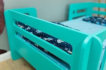 small table: Кровать детская до 8 лет размер 1400:800 качество отличное. цена — 3