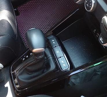 1: Kia Stonic: 2019 г., 1.4 л, Автомат, Бензин, Кроссовер — 4