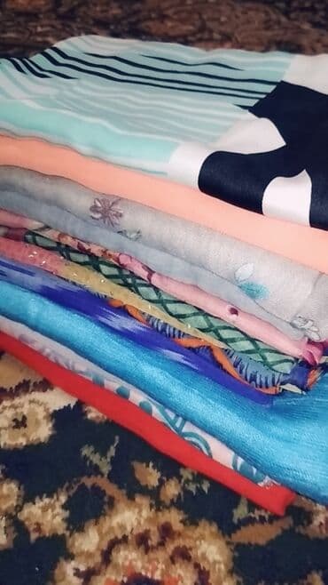 Платки шарфики по хорошей цене можно отдельно есть абсолютно новые не