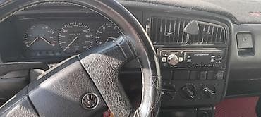 Продажа авто: Volkswagen Passat: 1993 г., Механика, Бензин, Универсал — 3