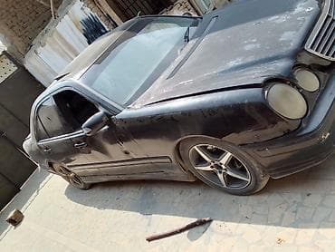 adam d3v: Mercedes-Benz E-Class: 2001 г., Седан — 4