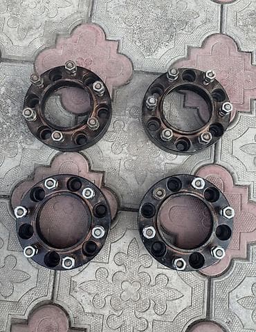 туманники на спринтер: Проставки 6х139.7 - в отличном состоянии, толщина 3 см, Центральное — 1