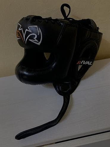 шлемы для бокса: Боксерский шлем Rival RHGFS3 Face Saver, размер XL, черный. - — 1