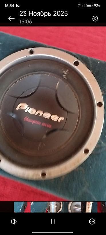 динамики на авто: Автомобильный аудиокомплект в сборе на общей панели: - Сабвуфер — 2