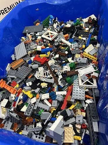 скупка лего: Большой набор смешанных деталей LEGO (не оригинал) примерно 8 кг. - — 1