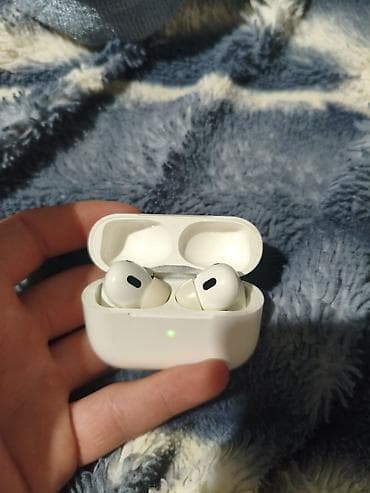 Apple AirPods Pro с зарядным кейсом. - Быстрая зарядка в кейсе at lalafo.kg Apple AirPods Pro с зарядным кейсом. - Быстрая зарядка в кейсе
