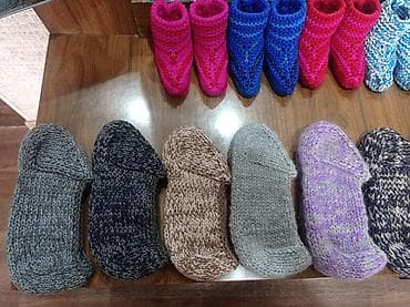 Жеке буюмдар: Продаются следки и пинетки ручной работы,разных размеров и цветов — 3