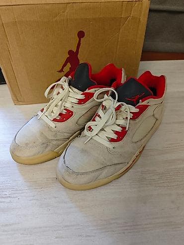 Мужские кроссовки, 43, Air Jordan, Б/у, цвет - Бежевый