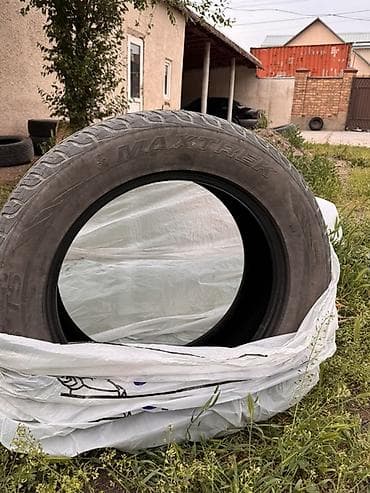 Шиналар жана дисктер: Шиналар 275 / 55 / R 20, Жай, Комплект, Жол тандабастар (АТ/МТ), Maxtrek — 1