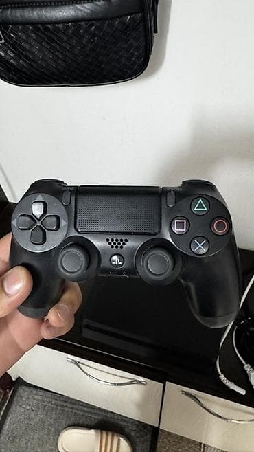 xbox 3 0: Игровая приставка Sony PlayStation 4 Slim (PS4 Slim) черного цвета — 4