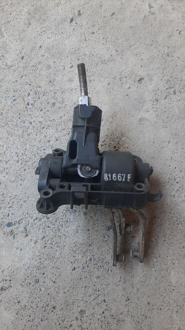 топливные трубки: Кулиса 4 ступка.
Мерседес 124 — 1