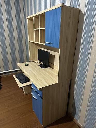 study table: Компьютерный стол, Б/у, С полками — 2