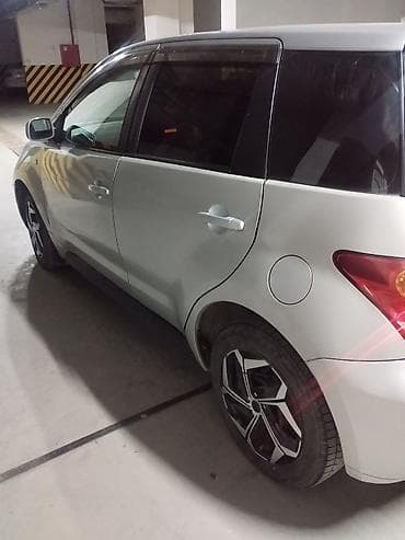 ist: Toyota Ist: 2004 г., 1.3 л, Автомат, Бензин, Хэтчбэк — 3