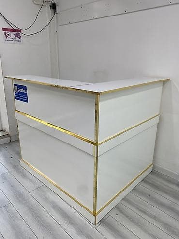 Стойка ресепшн/кассовый прилавок угловой - Конфигурация: Г‑образная