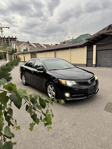 Toyota Camry: 2012 г., 2.5 л, Седан