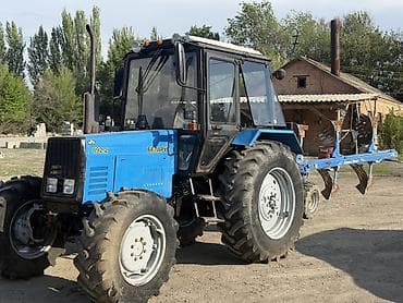 Модель: 892, Колдонулган, 2018 г., Башка агрегаттар менен трактор