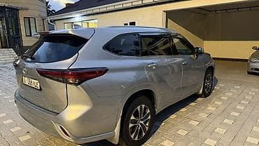 byd e2 2022: Toyota Highlander: 2022 г., 3.5 л — 3