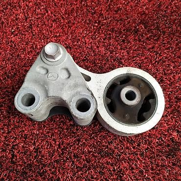technical support engineer: Подушка мотора Mazda Б/у, Оригинал, Япония — 1