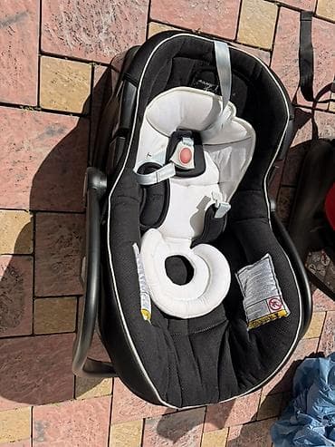 школьная жилетка: Автокресло, цвет - Красный, Б/у — 1