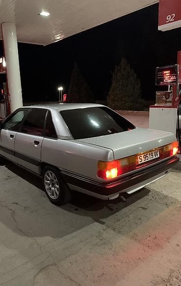 жугли 7: Audi 100: 1990 г., Ручные, Газ, Седан — 2