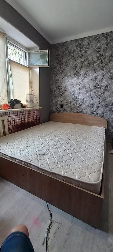 Дом и сад: Продаю Срочно Двуспальная кровать с матрасом. цена договоримся. кто — 1
