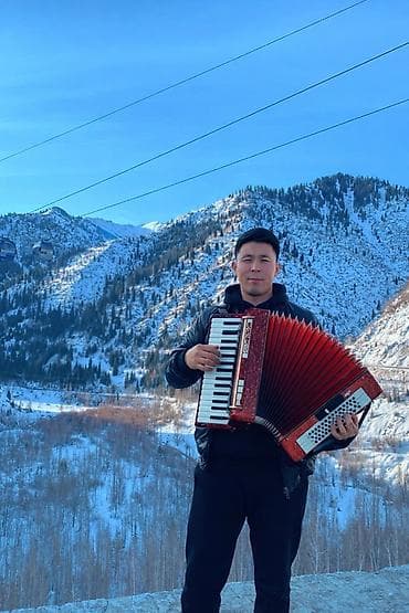 Тамада,Ырчы,Диджей
 байланыша бериниздер