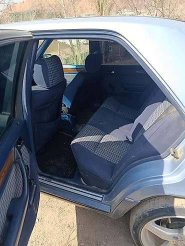 124 е 500: Mercedes-Benz W124: 1990 г., 2.3 л, Ручные, Газ, Седан — 3