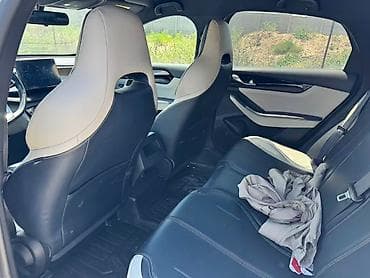 rexston khan: BYD Qin: 2022 г., 1.5 л, Вариатор, Гибрид, Седан — 4