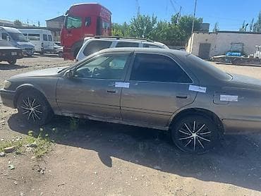 Toyota: Toyota Camry: 1999 г., 2.2 л, Автомат, Бензин, Седан — 2