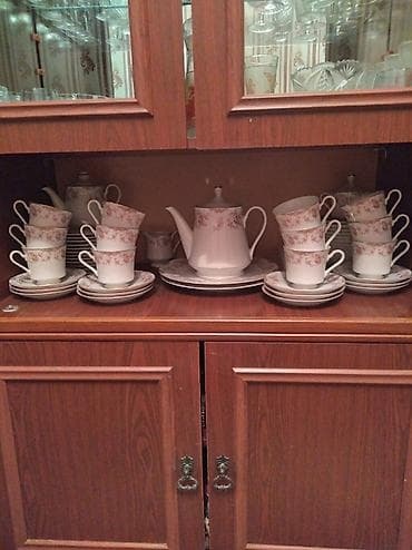 Продаю антиквариат в г.Токмак,Японский чайный сервиз,1975г,на 12