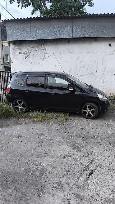 Сдам в аренду Хонда Фит долгосрочно в сутки 1200 золог 10000