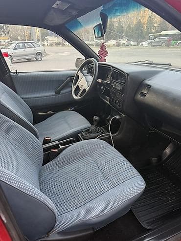 Volkswagen: Volkswagen Passat: 1988 г., 1.8 л, Механика, Бензин, Седан — 5