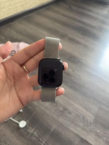 google fitbit: Apple Watch 9 серия 41 мм. Покупала в феврале за 300$. Носила редко — 3