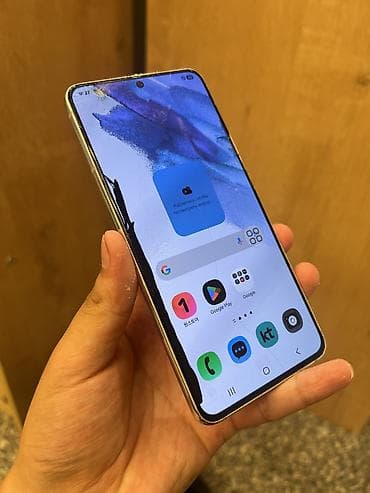 Samsung Galaxy S21 5G (модель SM‑G991N), белый - Экран 6.2" Dynamic — 3