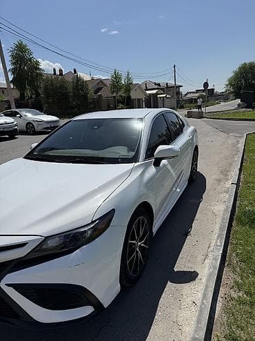corolla s: Toyota Camry: 2022 г., 2.5 л, Бензин, Седан — 3
