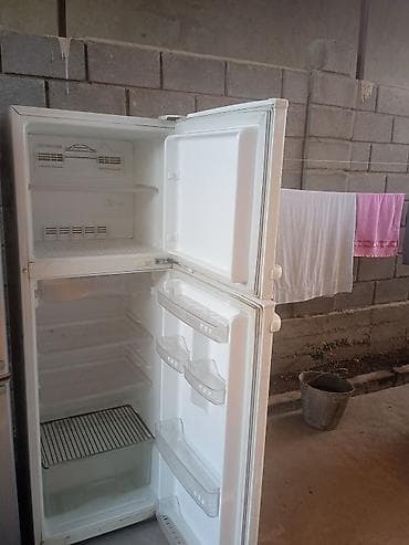 компь: Муздаткыч Daewoo, Колдонулган, Эки камералуу, Total no frost, 54 * 160 * 44 — 2