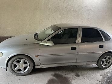 кия 3: Opel Vectra: 2000 г., 1.8 л, Автомат, Хэтчбэк — 4