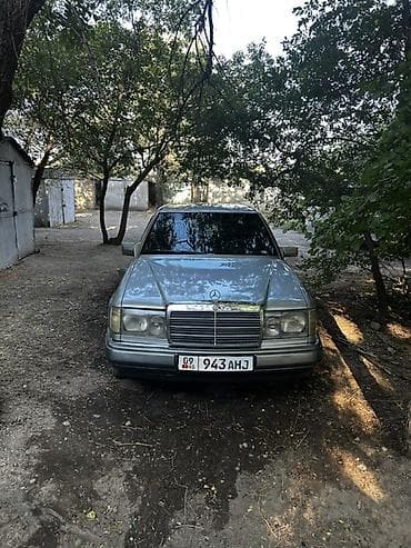 Mercedes-Benz W124: 1997 г., Седан — 1