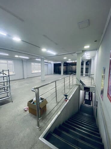 продаю дом под орозбекова бишкеке: Сдаю Магазин, Отдельностоящий магазин, 100 м² 1 линия — 9