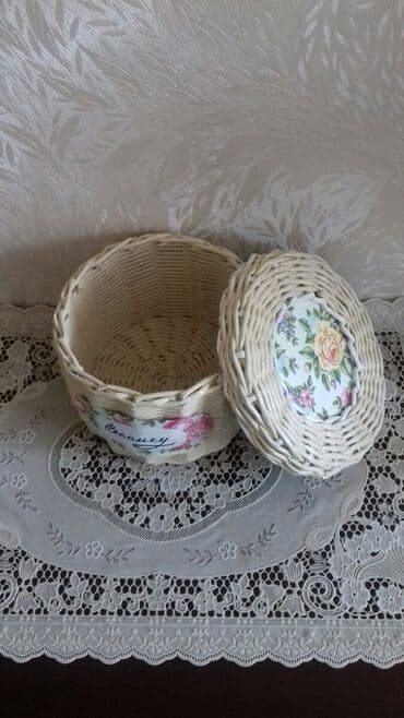 подставка куран: Продаю шкатулку ручной работы. Цвет слоновая кость. Высота 11см — 3