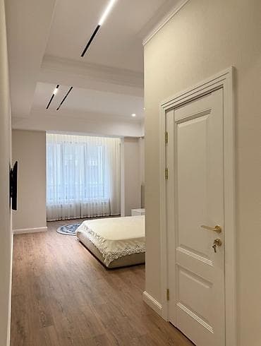 4: 3 комнаты, 131 м², 4 этаж, Дизайнерский ремонт — 4