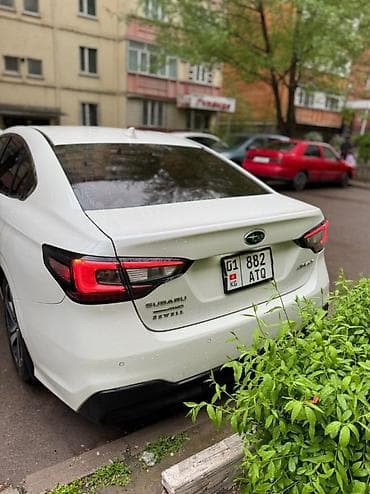 Subaru Legacy: 2022 г., 2.5 л, Автомат, Бензин, Седан