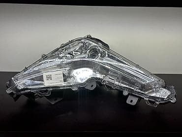 Передняя проивотуманная фара Lexus LX 570 Особенности: - Полностью