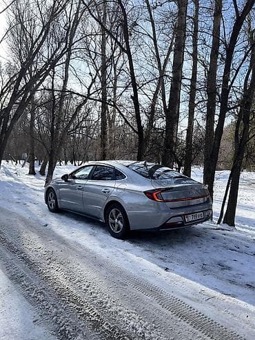 san: Hyundai Sonata: 2022 г., Автомат, Бензин, Седан — 10