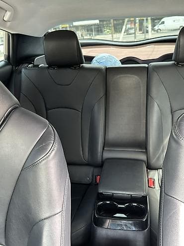 hybrid: Toyota Prius: 2017 г., 1.8 л, Вариатор, Гибрид, Хэтчбэк — 9