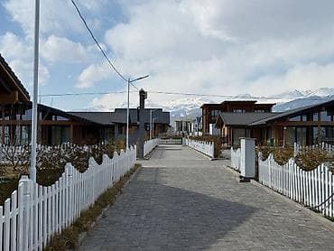 город каракол квартиры: 3 комнаты, 57 м² — 3