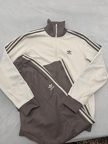 Личные вещи: Женский костюм adidas оригинал 100 % в красивом бежевом цветекостюм — 1